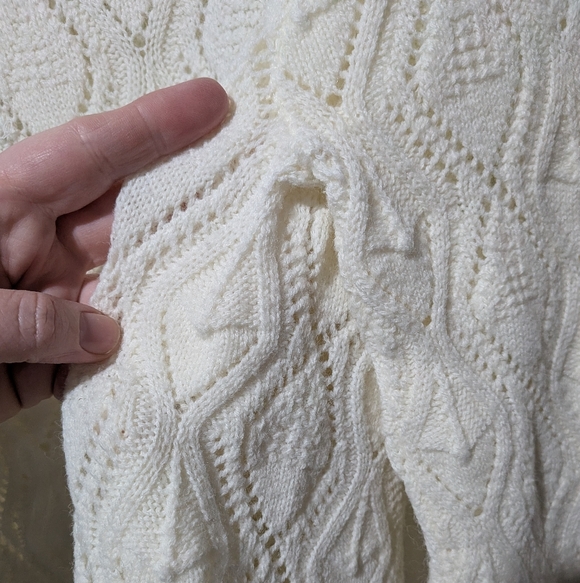 Vintage Handmade Lace Knit Cream Cardigan - Picture 5 of 12